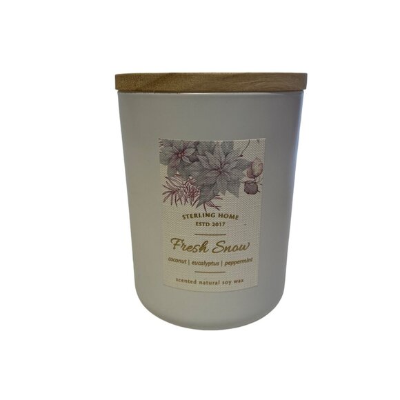 Sterling Home Fresh‎ Snow Scented Natural Soy Wax Candle with Bamboo Lid 15 Oz - Picture 1 of 3